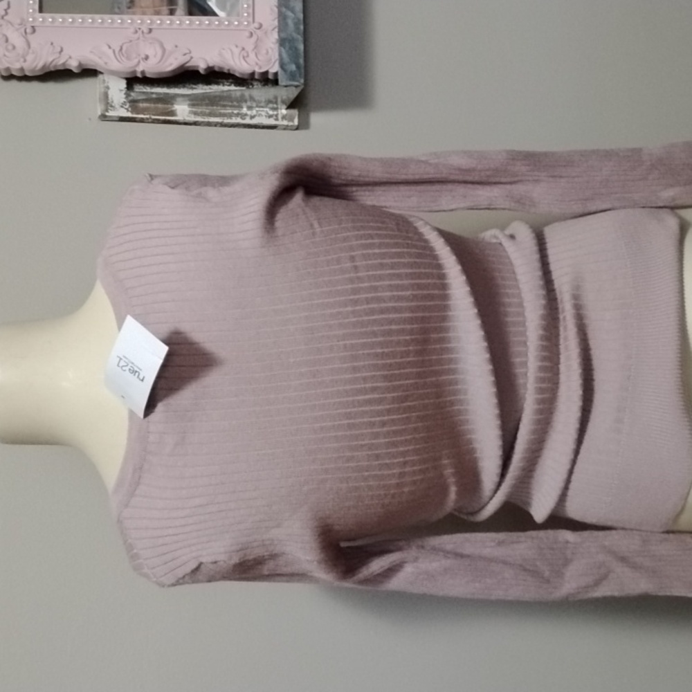 Rue 21 top NWT - Picture 2 of 6